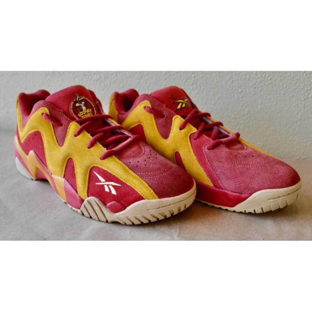 Size 10 - Reebok Looney Tunes x Hurrikaze 2 Low Wile E. Coyote Excellent